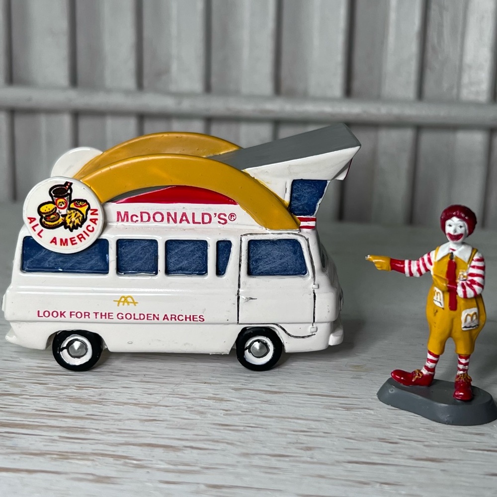 McDonald’s McMemories 1997 Ronald McDonald Van Figure